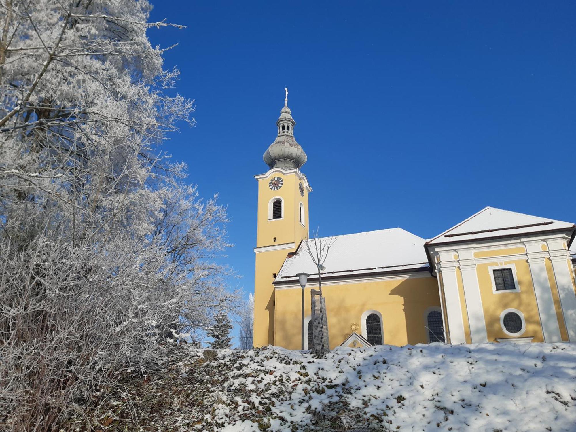 Schoene Altbauwohnung Auf Dem Land Kallham Bagian luar foto